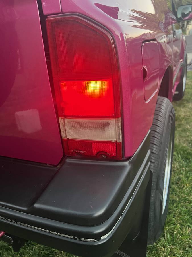 Chevrolet-geo-tracker-1993-purple-22