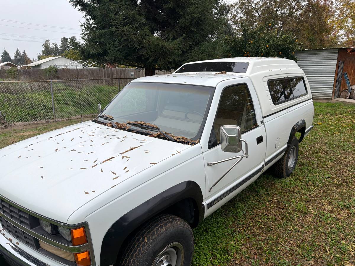 Chevrolet-gmt-400-1-ton-nominal-1988-white-10