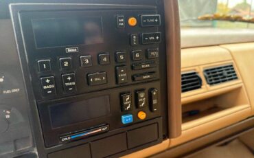 Chevrolet-gmt-400-1-ton-nominal-1988-white-11