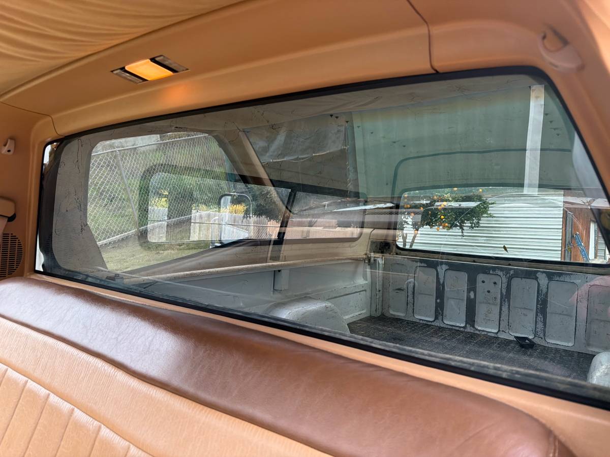 Chevrolet-gmt-400-1-ton-nominal-1988-white-12