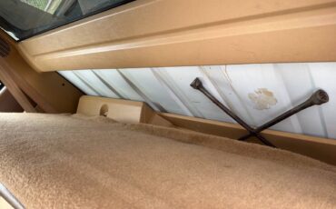 Chevrolet-gmt-400-1-ton-nominal-1988-white-14