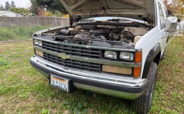 Chevrolet-gmt-400-1-ton-nominal-1988-white-15