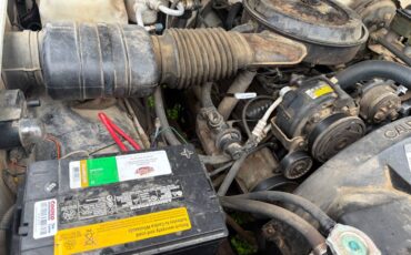 Chevrolet-gmt-400-1-ton-nominal-1988-white-3