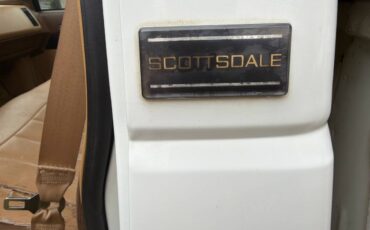 Chevrolet-gmt-400-1-ton-nominal-1988-white-8