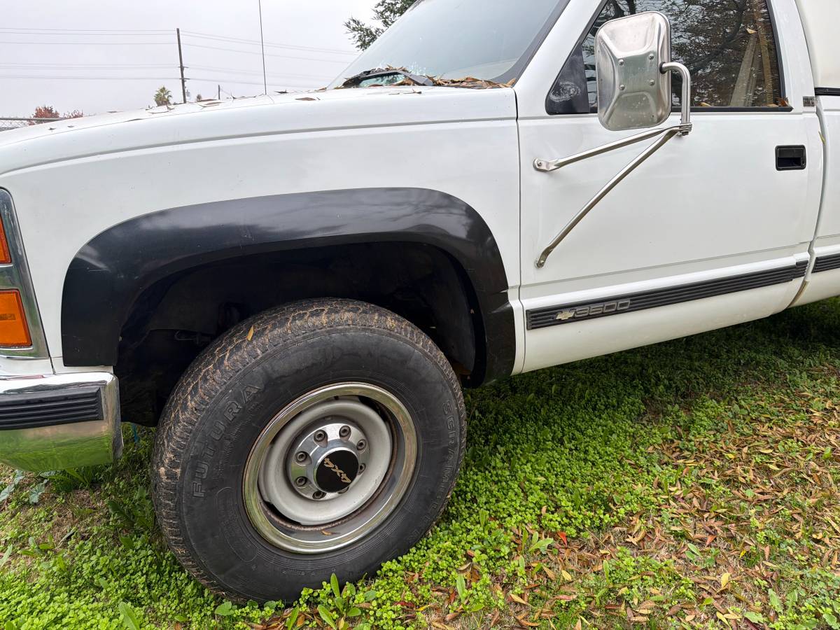 Chevrolet-gmt-400-1-ton-nominal-1988-white