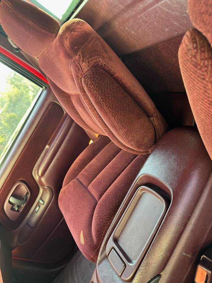 Chevrolet-gmt-400-1-ton-nominal-1996-red-10