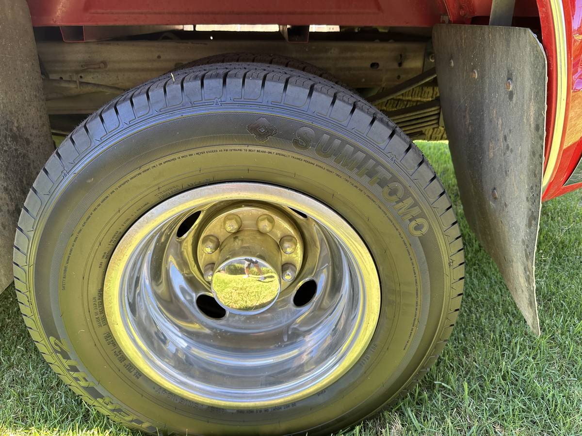 Chevrolet-gmt-400-1-ton-nominal-1996-red-12