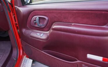 Chevrolet-gmt-400-1-ton-nominal-1996-red-14