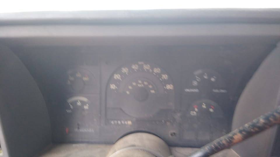 Chevrolet-gmt-400-12-ton-nominal-1988-red-1