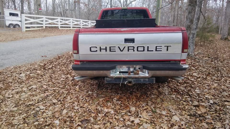 Chevrolet-gmt-400-12-ton-nominal-1988-red-11