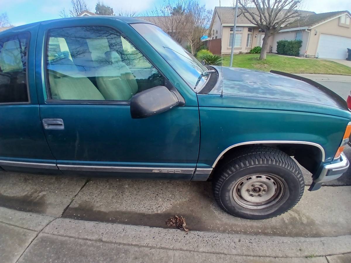 Chevrolet-gmt-400-12-ton-nominal-1996-green-3