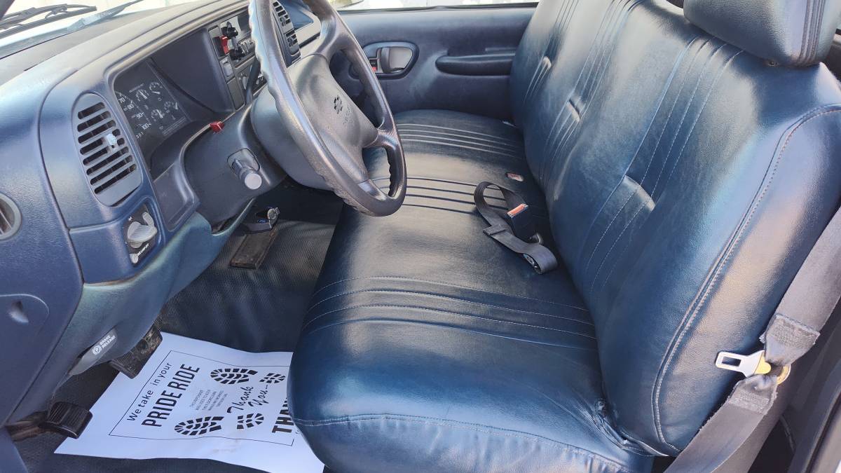 Chevrolet-gmt-400-34-ton-1995-white-13