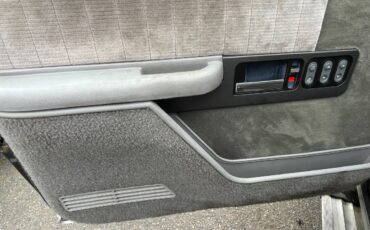 Chevrolet-gmt-400-34-ton-nominal-1992-silver-1