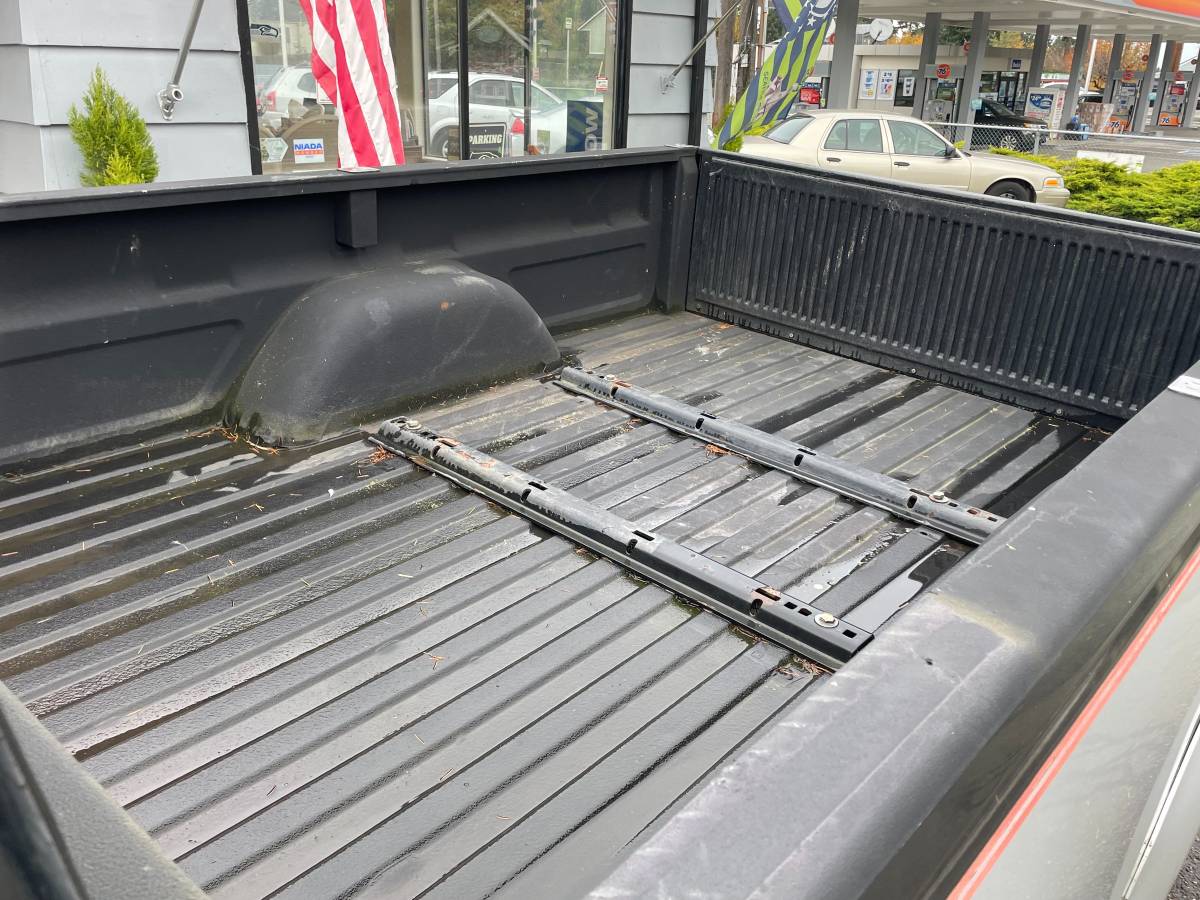 Chevrolet-gmt-400-34-ton-nominal-1992-silver-15