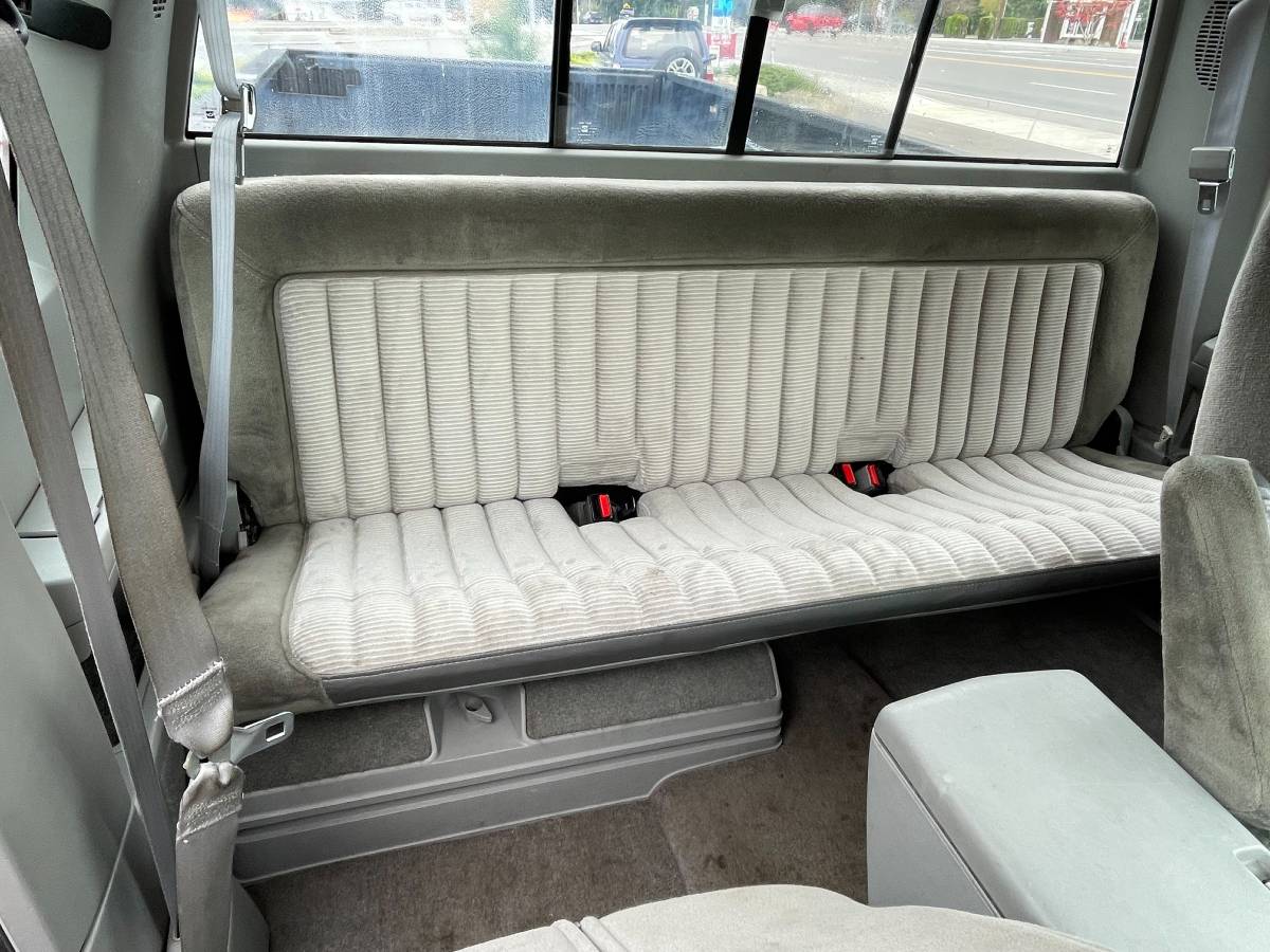 Chevrolet-gmt-400-34-ton-nominal-1992-silver-22