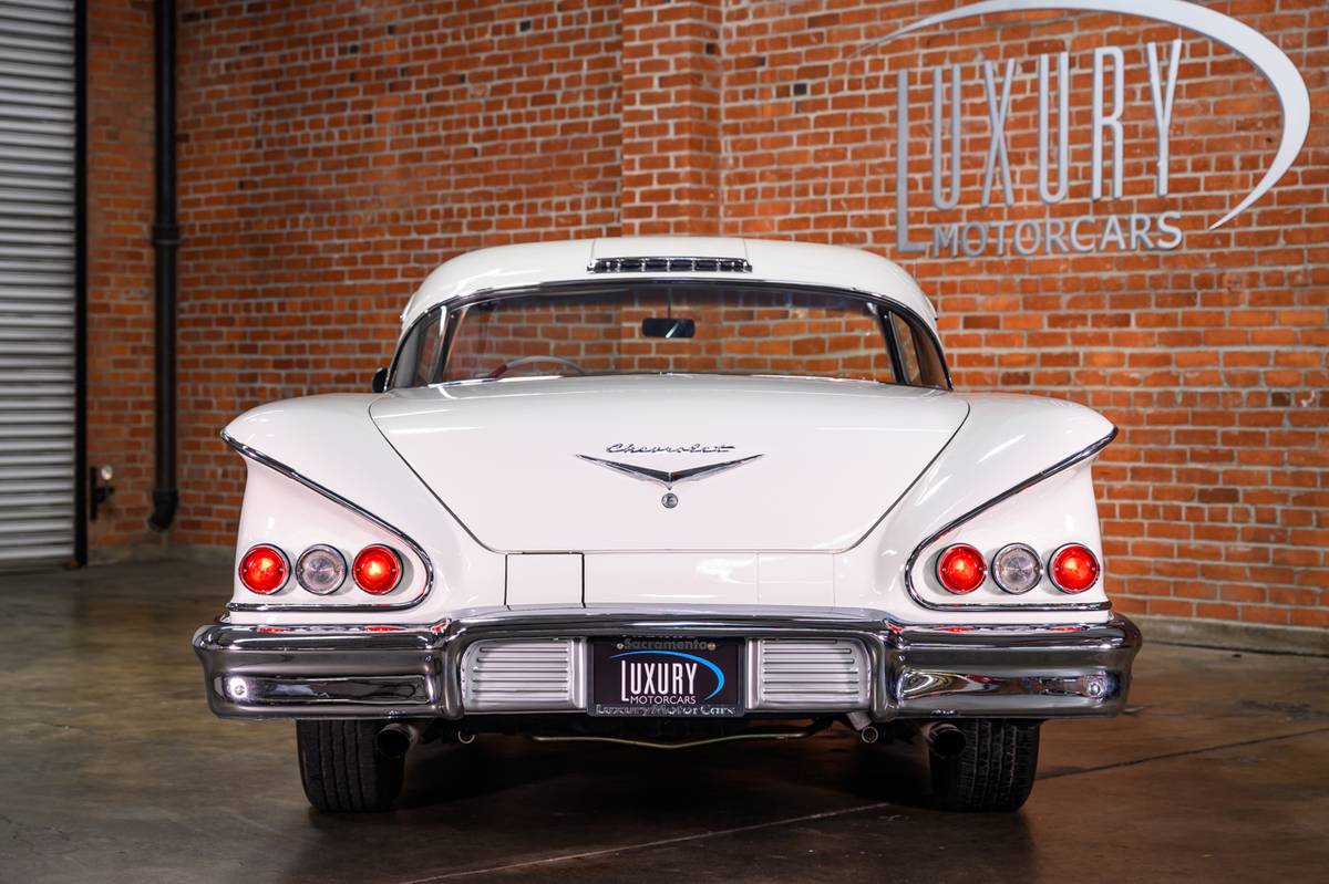 Chevrolet-impala-1958-white-19