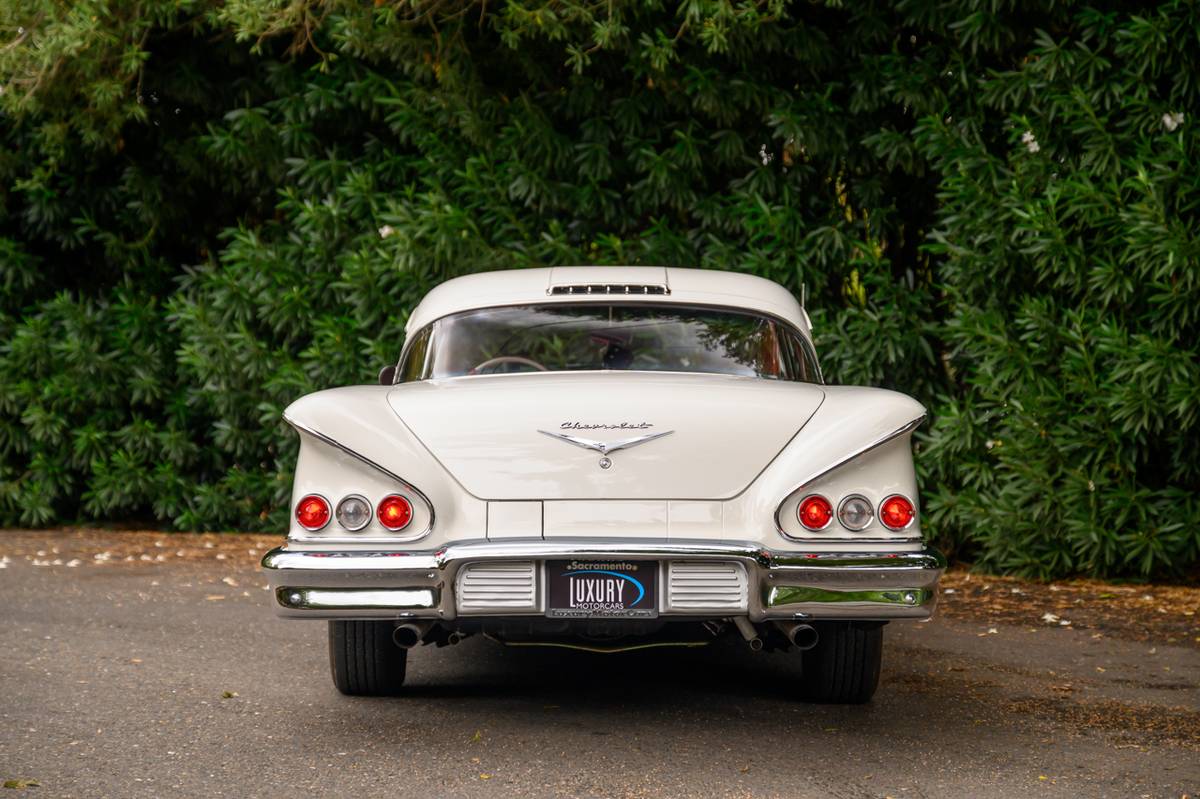 Chevrolet-impala-1958-white-62