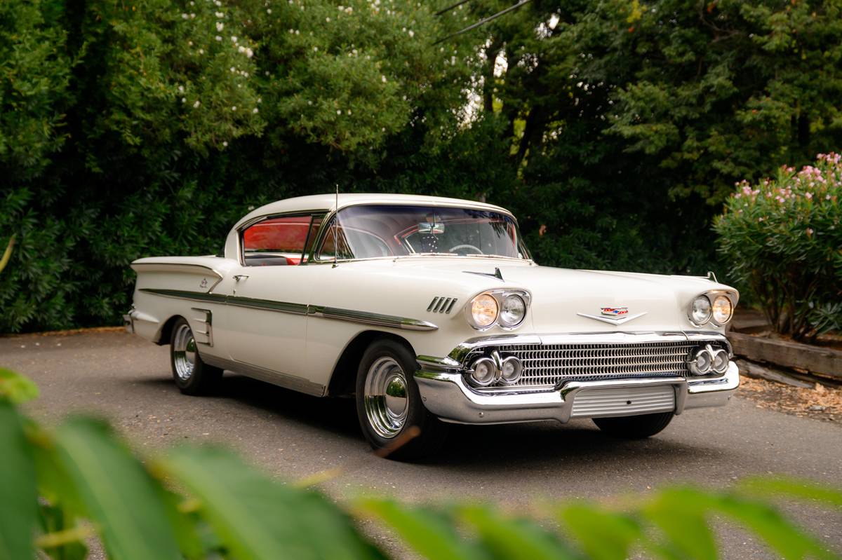 Chevrolet-impala-1958-white-66