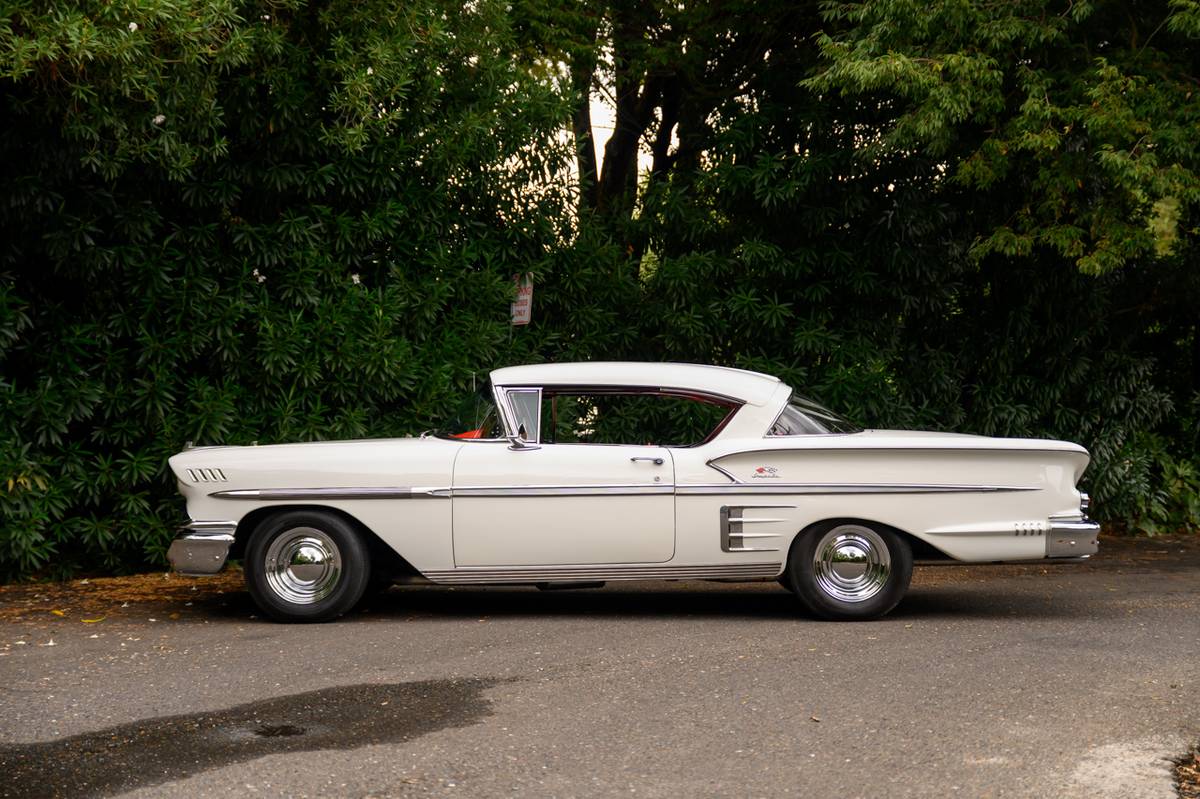Chevrolet-impala-1958-white-7
