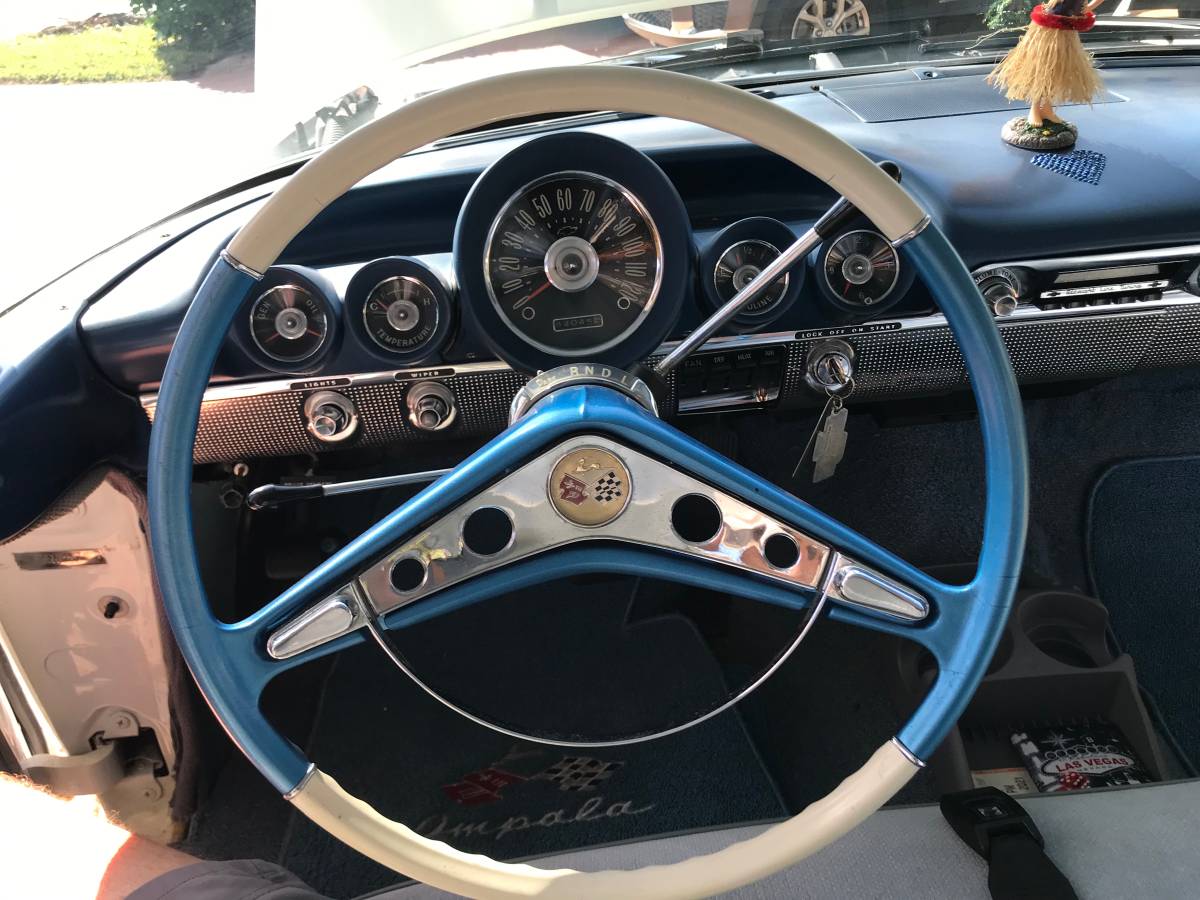 Chevrolet-impala-1960-white-1