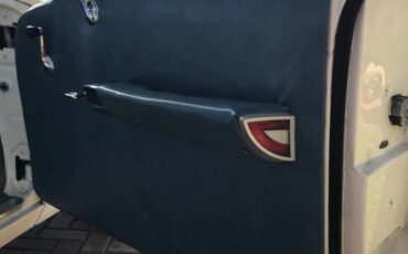 Chevrolet-impala-1960-white-4