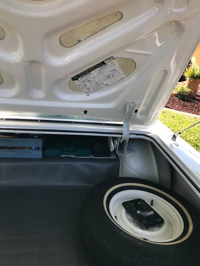 Chevrolet-impala-1960-white-9