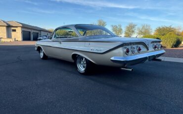 Chevrolet-impala-1961-custom-1