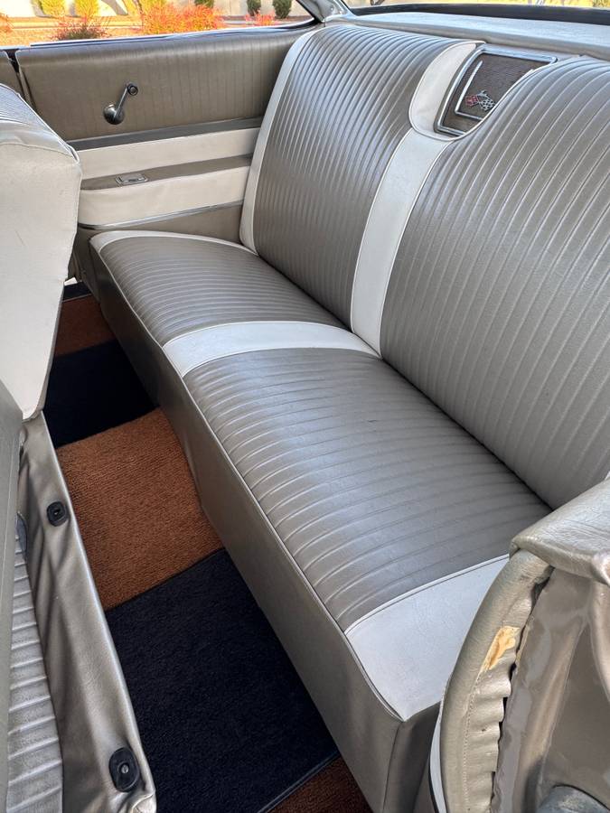 Chevrolet-impala-1961-custom-10