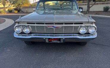 Chevrolet-impala-1961-custom-3