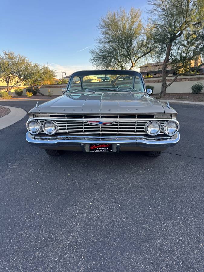 Chevrolet-impala-1961-custom-3