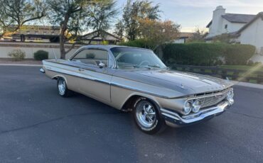 Chevrolet-impala-1961-custom-4