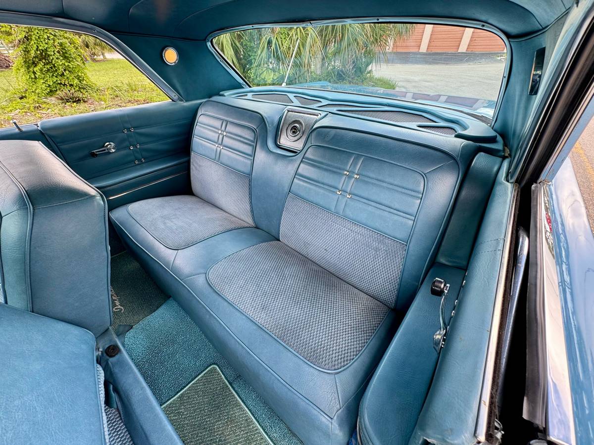 Chevrolet-impala-1963-blue-11