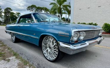 Chevrolet-impala-1963-blue-18