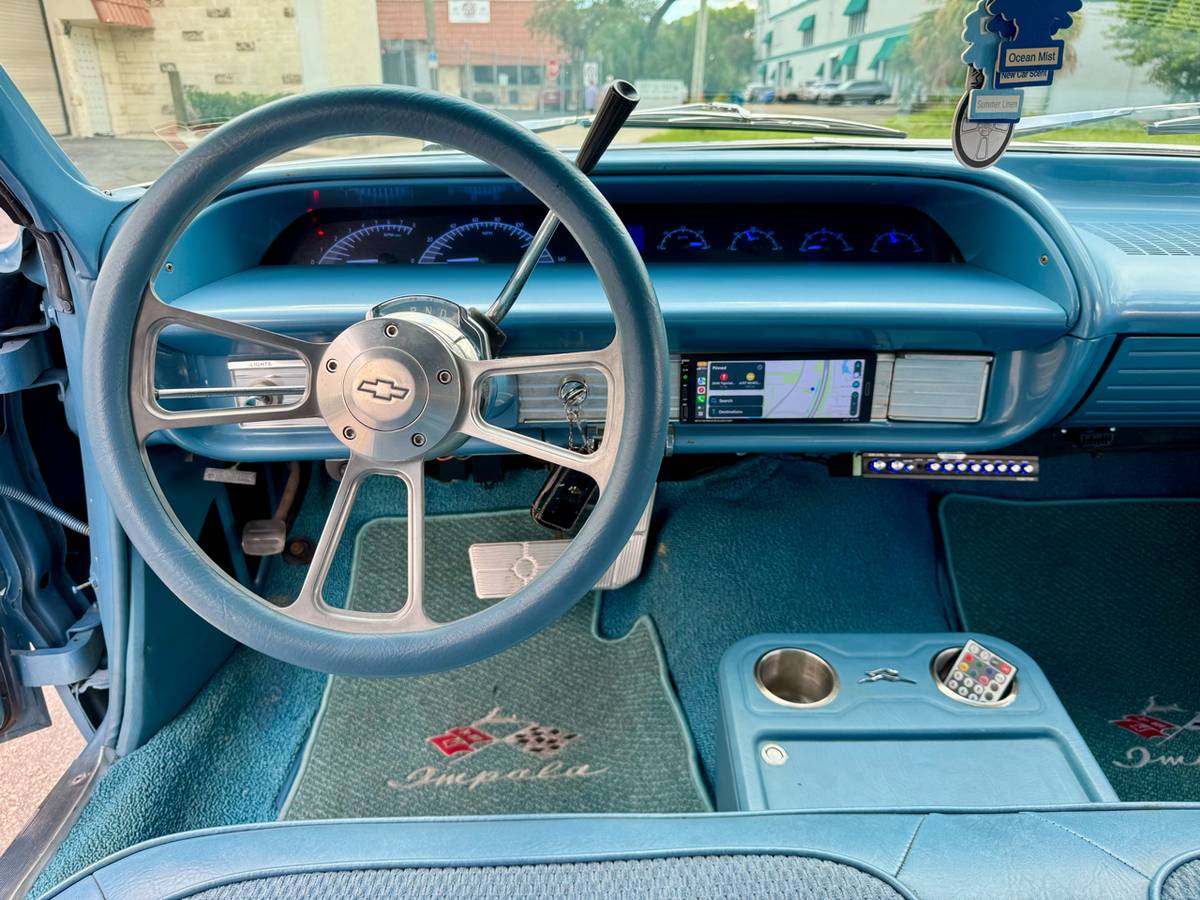 Chevrolet-impala-1963-blue-28