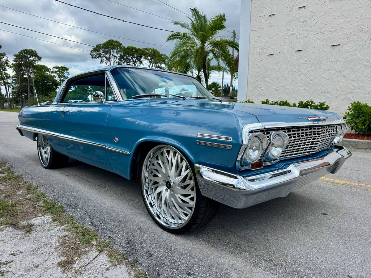 Chevrolet-impala-1963-blue-34