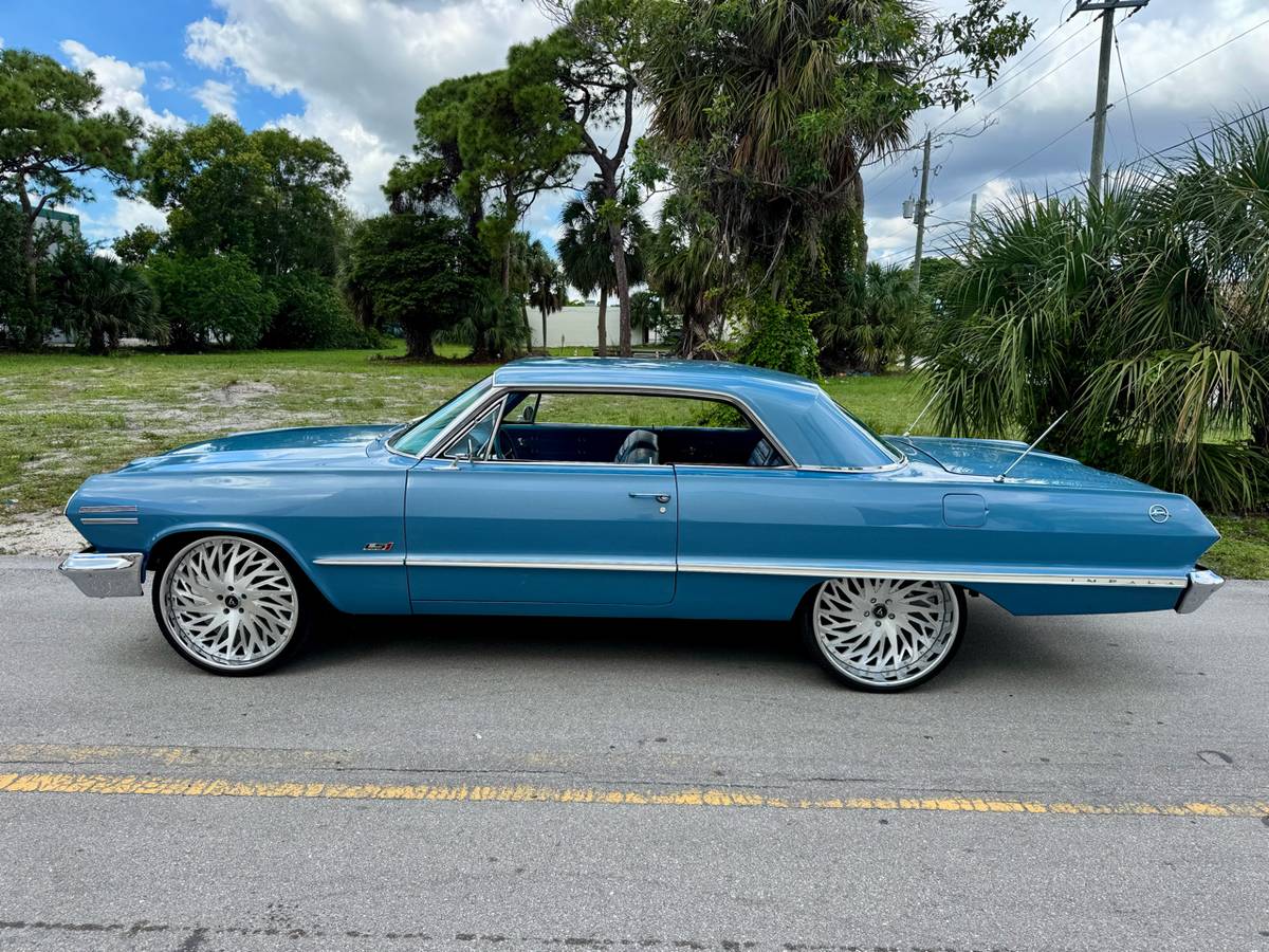 Chevrolet-impala-1963-blue-5
