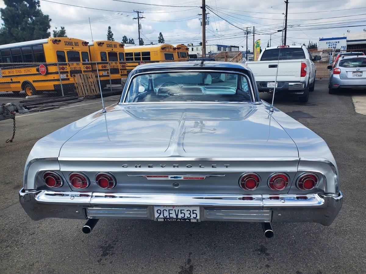Chevrolet-impala-1964-silver-1