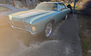 Chevrolet-impala-1971-blue