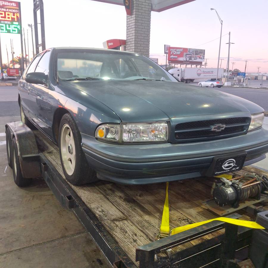 Chevrolet-impala-ss-1996-green-2