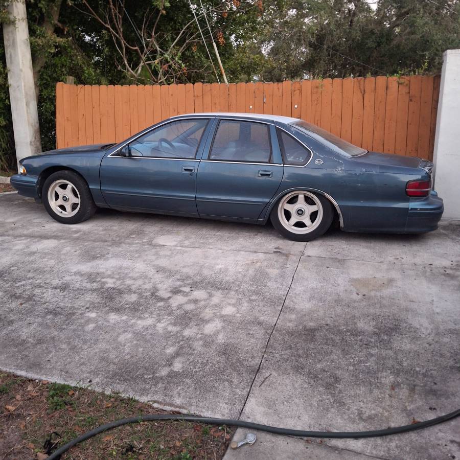 Chevrolet-impala-ss-1996-green-4