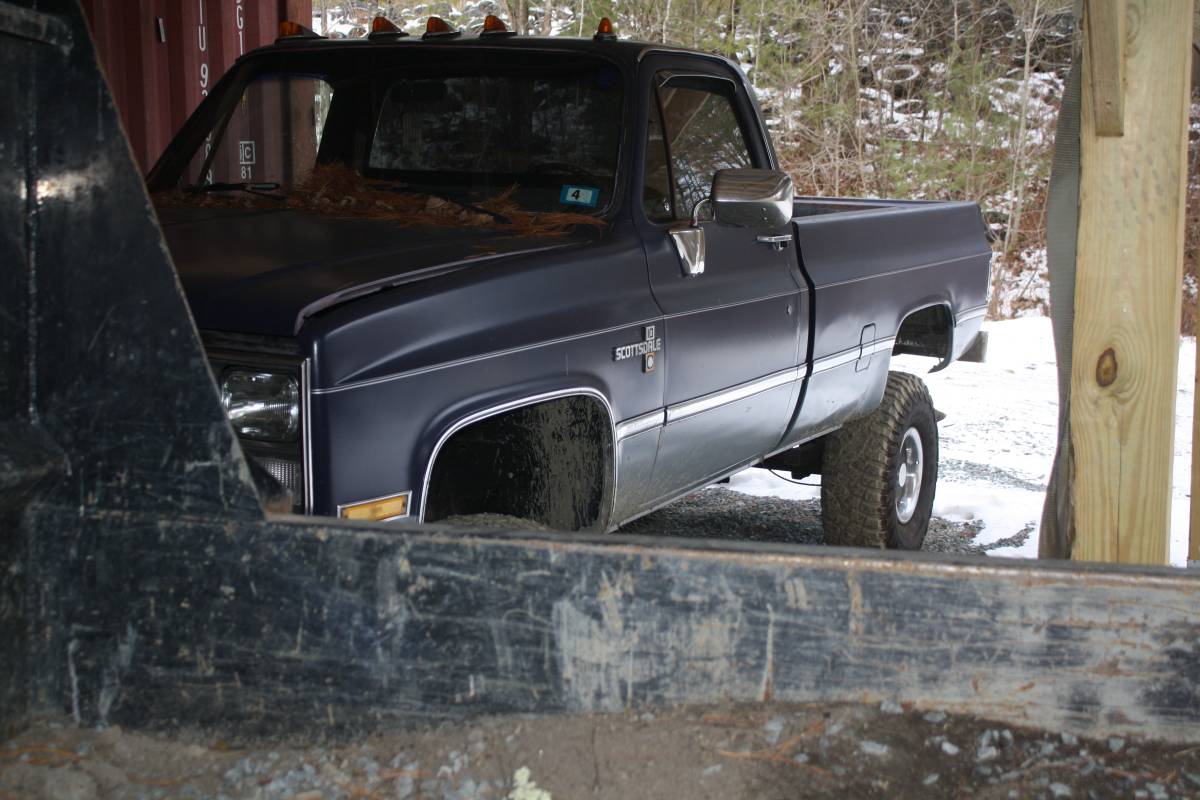 Chevrolet-k10-scottsdale-1985-blue-1