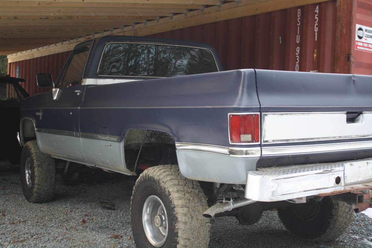 Chevrolet-k10-scottsdale-1985-blue-2