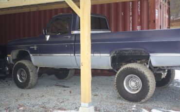 Chevrolet-k10-scottsdale-1985-blue