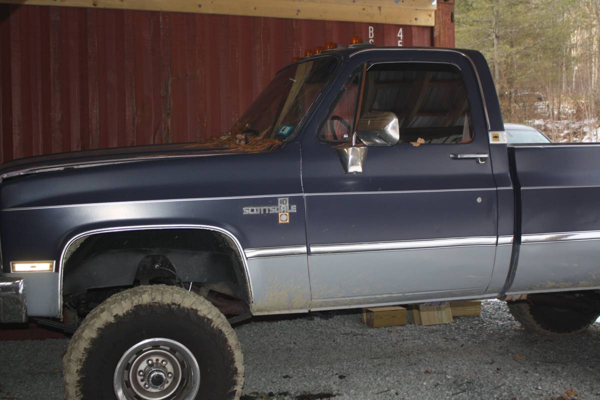 Chevrolet-k10-scottsdale-1985-blue-6