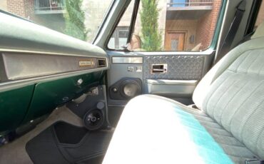Chevrolet-k20-1975-green-18