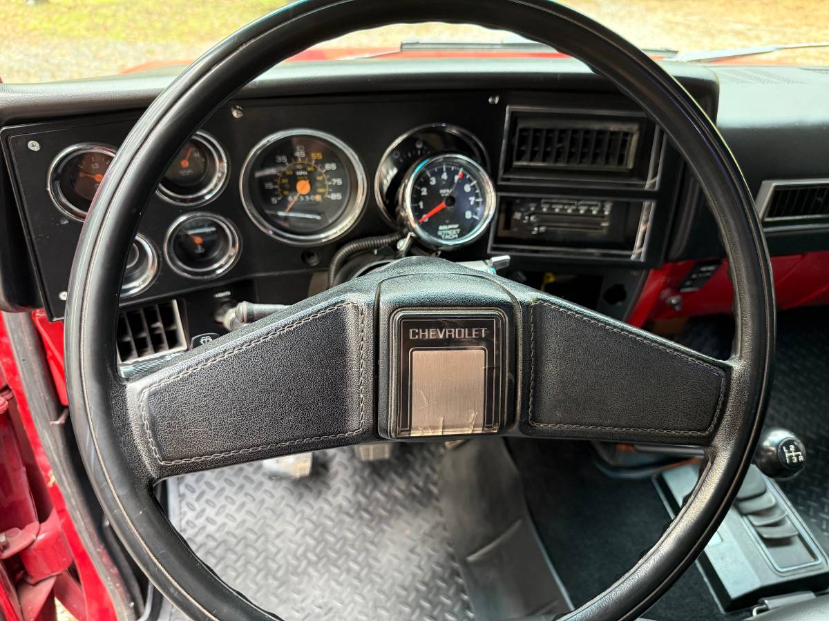 Chevrolet-k20-1986-red-1