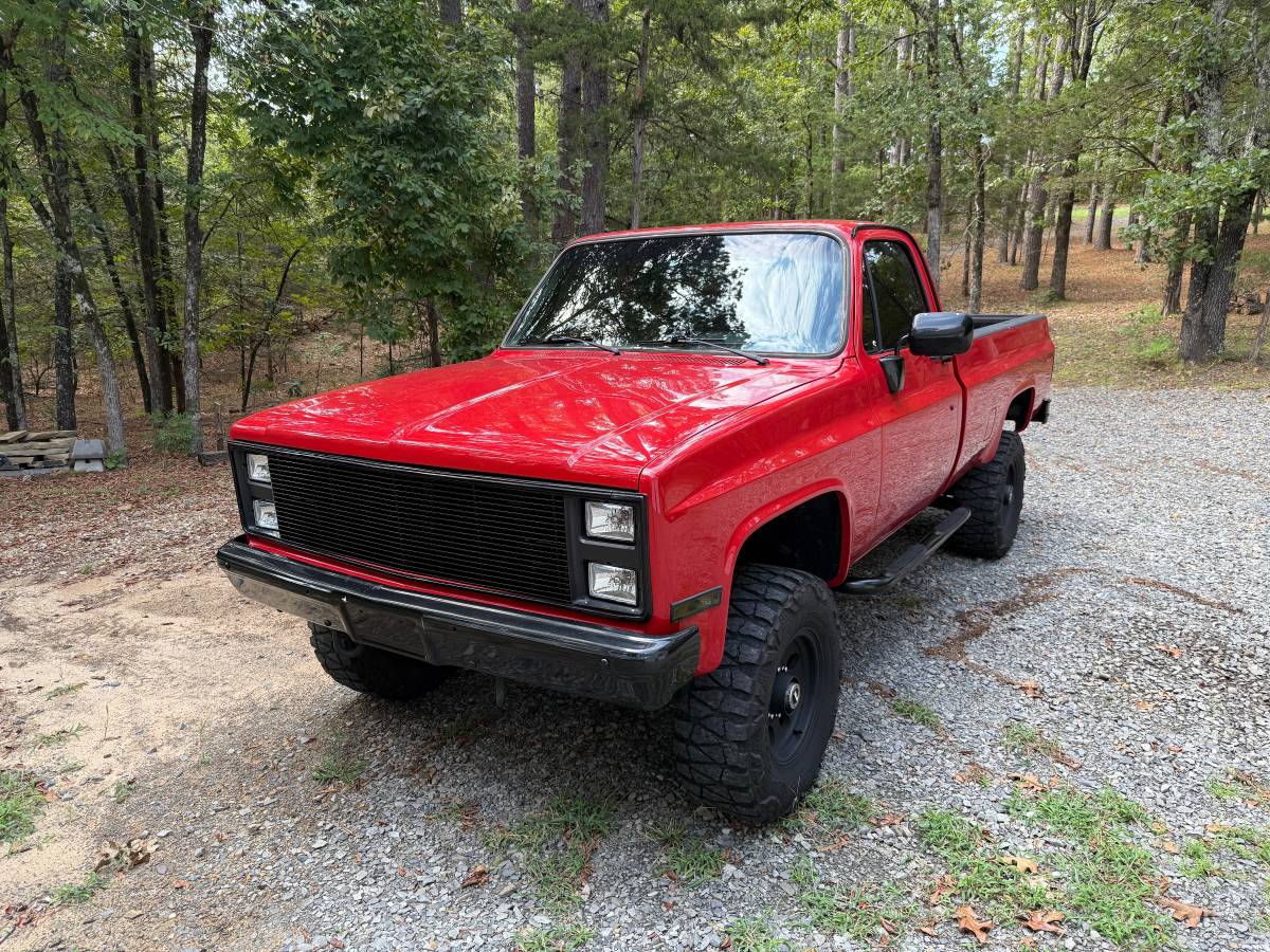 Chevrolet-k20-1986-red