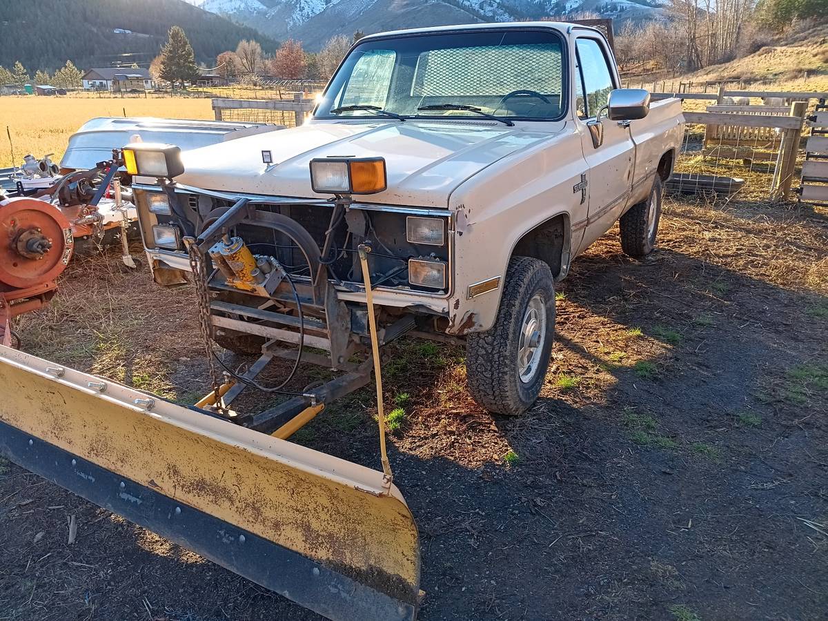 Chevrolet-k20-diesel-1985-1