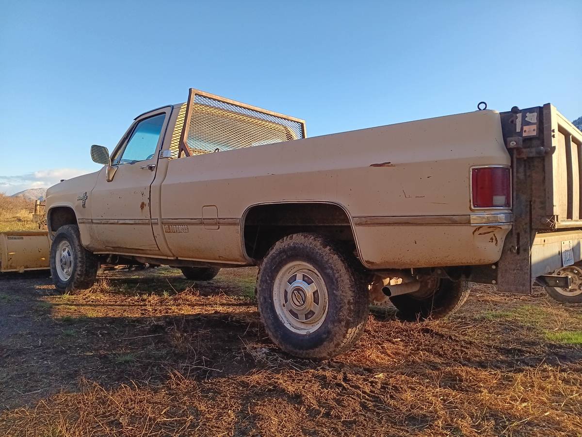 Chevrolet-k20-diesel-1985