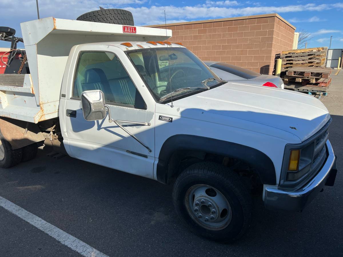 Chevrolet-k3500-diesel-1995-white-5